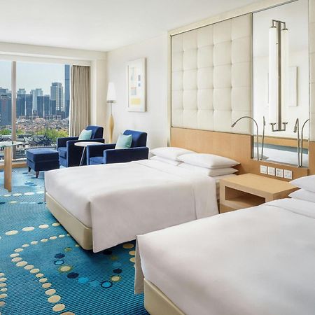 Renaissance Shanghai Yu Garden Hotel On The Bund Exterior photo Deluxe Room