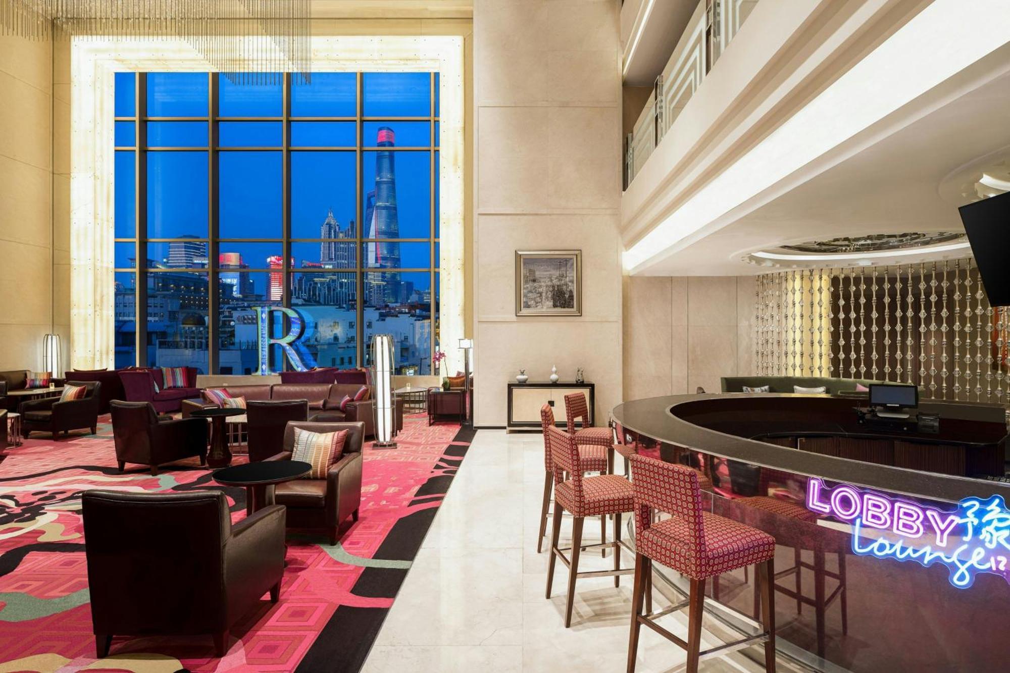 Renaissance Shanghai Yu Garden Hotel On The Bund Exterior photo Lobby Lounge