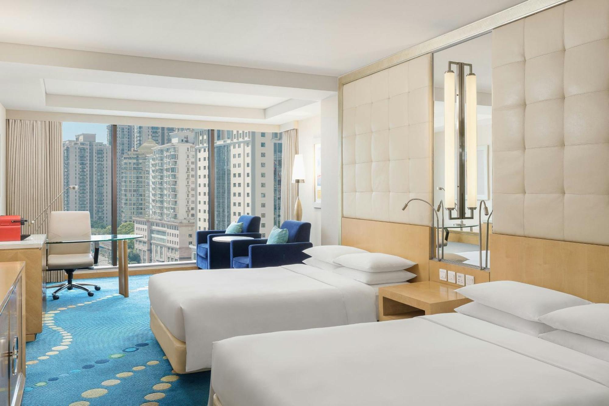 Renaissance Shanghai Yu Garden Hotel On The Bund Exterior photo Deluxe Room